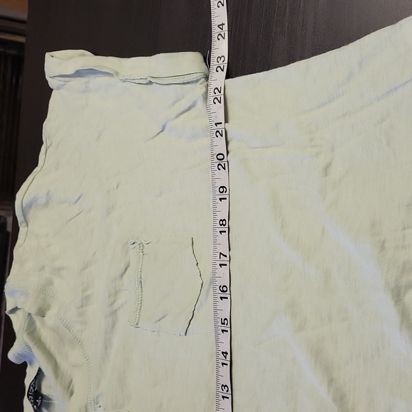 La La Land Creative Co Green High Low Hem Small Front Pocket T-Shirt Size Large - Picture 8 of 9